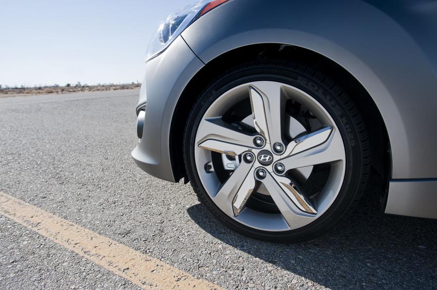  Hyundai Veloster Turbo 2012 года  (фото 11 из 244)